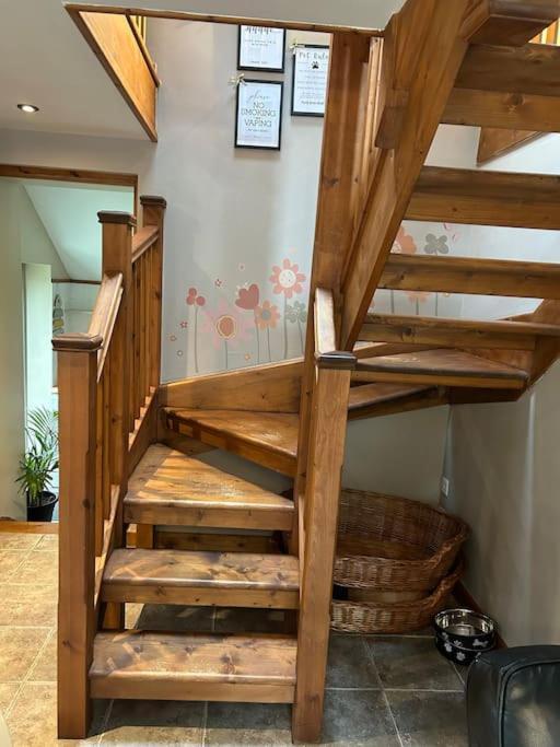 Syn Y Nant Apartamento Llangorse Exterior foto